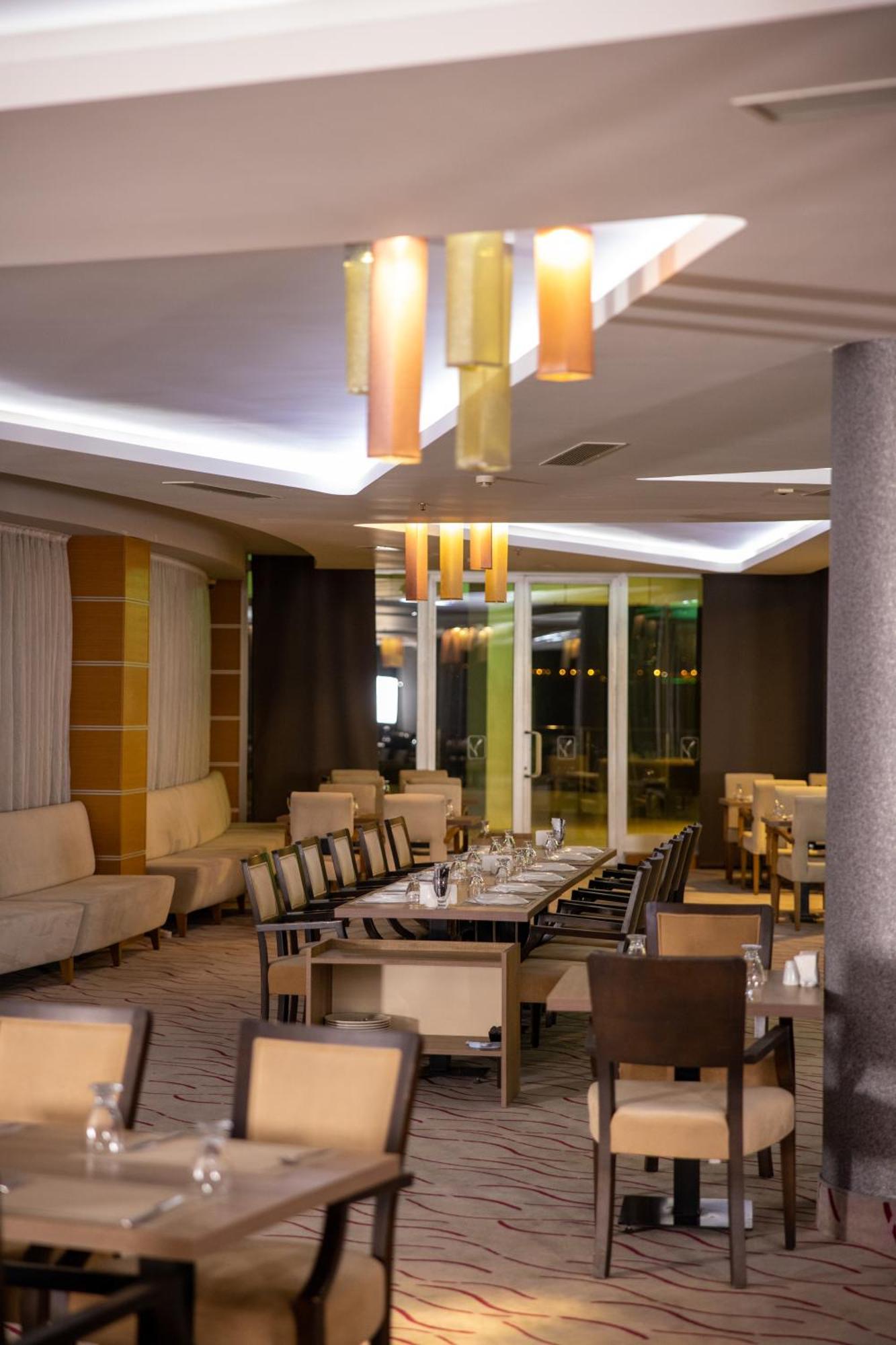 Anemon Grand Adana Otel Exterior foto